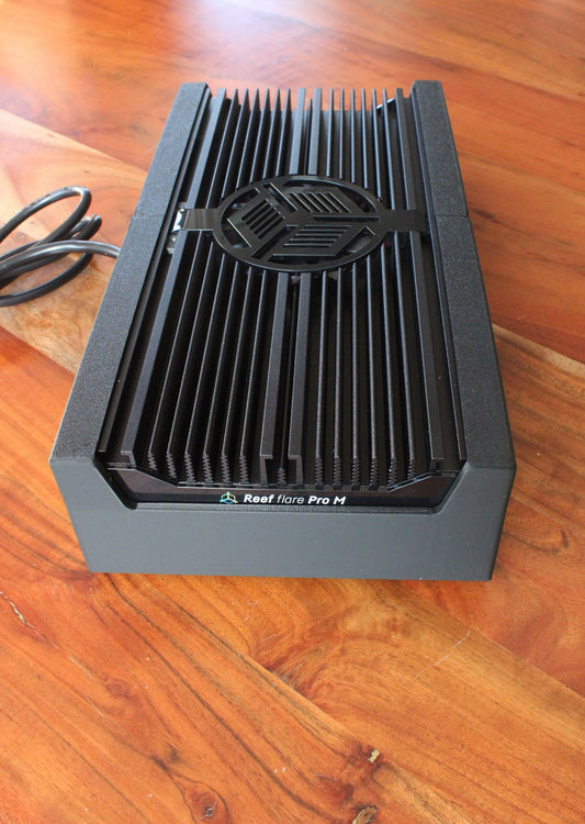 Reef Flare Pro M Lampenschirm – Blendschutz | stabile 4‑Seiten‑Halterung, weniger Streulicht